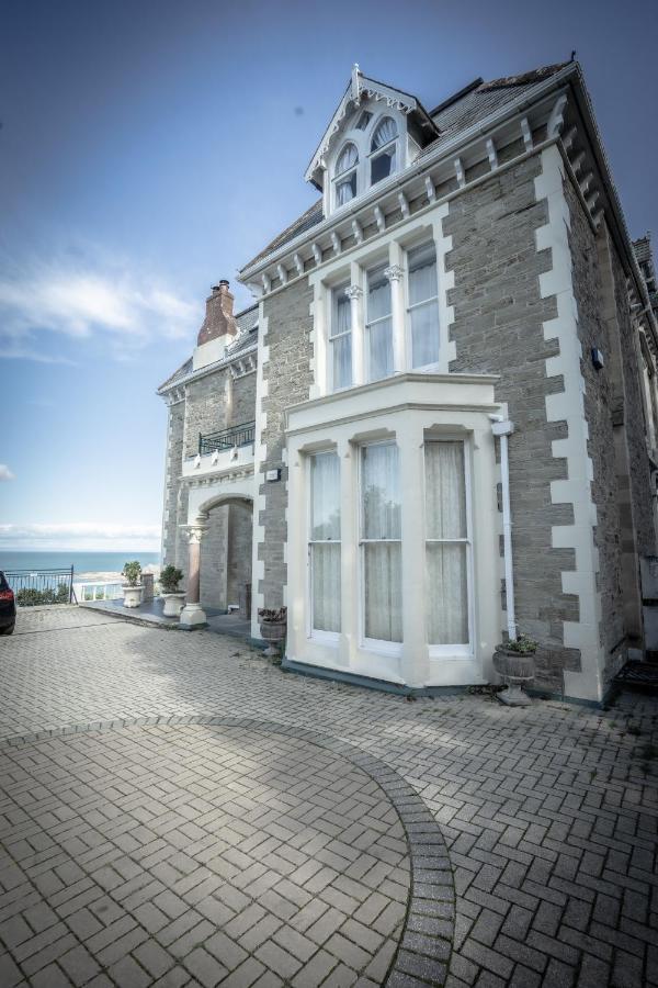 Апартаменты Victorian Penthouse With Panoramic Sea Views Ильфракомб Экстерьер фото