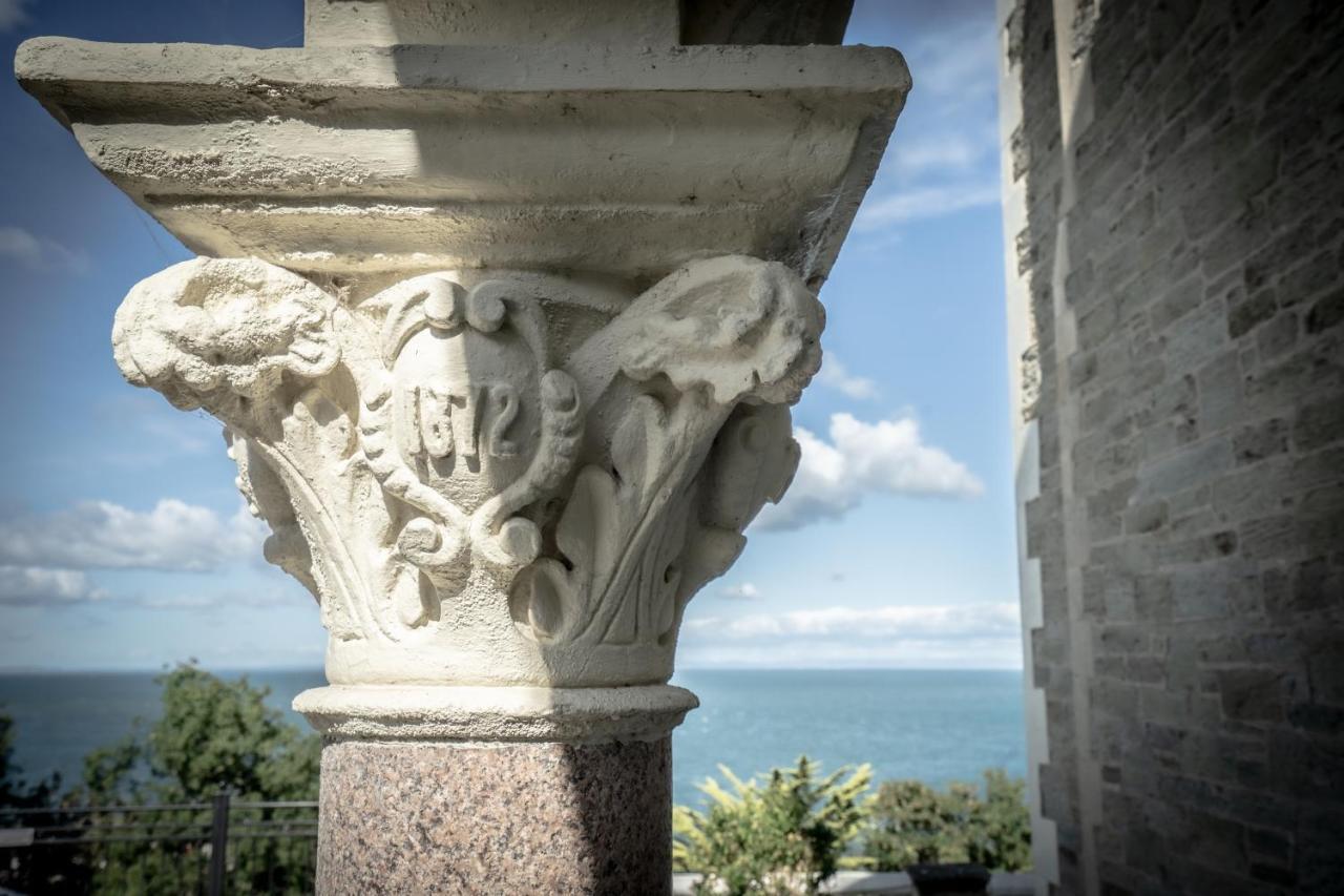 Апартаменты Victorian Penthouse With Panoramic Sea Views Ильфракомб Экстерьер фото